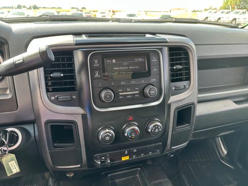 Used 2018 RAM 4500 Tradesman w/ Power & Remote Entry Group image 13