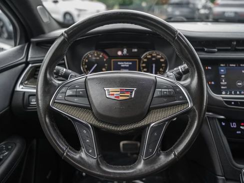 Used 2020 Cadillac XT5 Sportv w/ LPO, Illumination Package AWD/4WD image 31