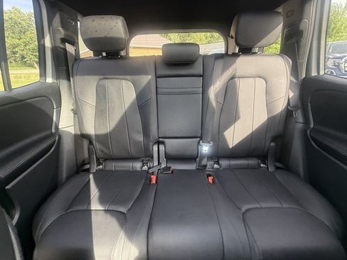 Used 2022 Mercedes-Benz GLB 250 4MATIC image 21