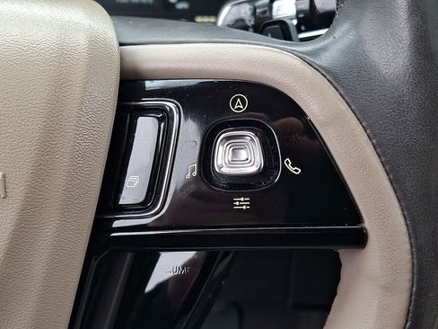 Used 2021 Lincoln Corsair AWD w/ Premium Package image 24