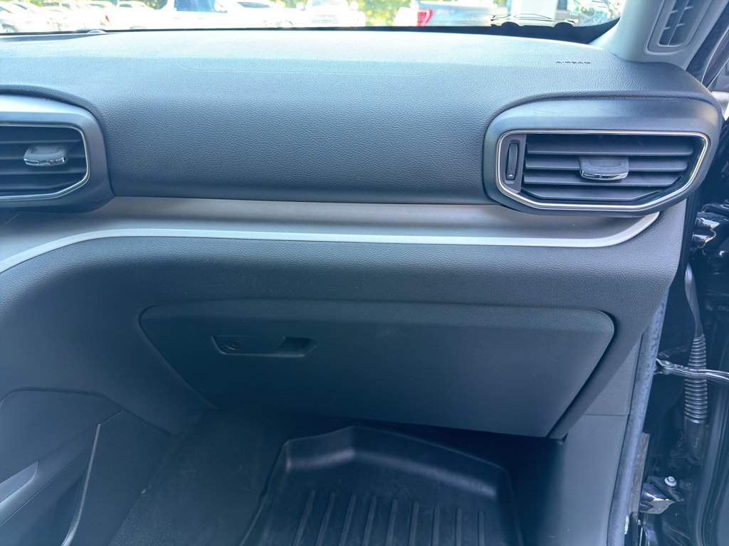 Used 2023 Ford Explorer XLT w/ Equipment Group 202A RWD image 20