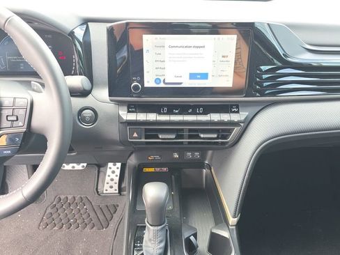 Used 2025 Toyota Camry SE image 15