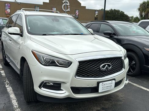 Used 2017 INFINITI QX60 FWD w/ Deluxe Technology Package image 2