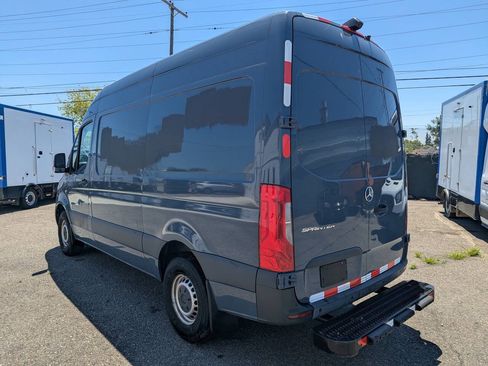 Used 2019 Mercedes-Benz Sprinter 144 image 5