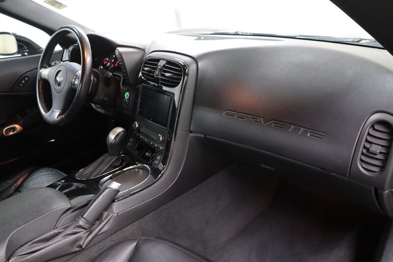 Used 2008 Chevrolet Corvette Convertible w/ Preferred Equipment Group RWD image 26