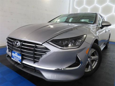 Used 2023 Hyundai Sonata SE w/ Preferred Accessory Package FWD image 1
