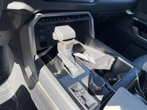 New 2026 Toyota Tundra Limited AWD/4WD image 14