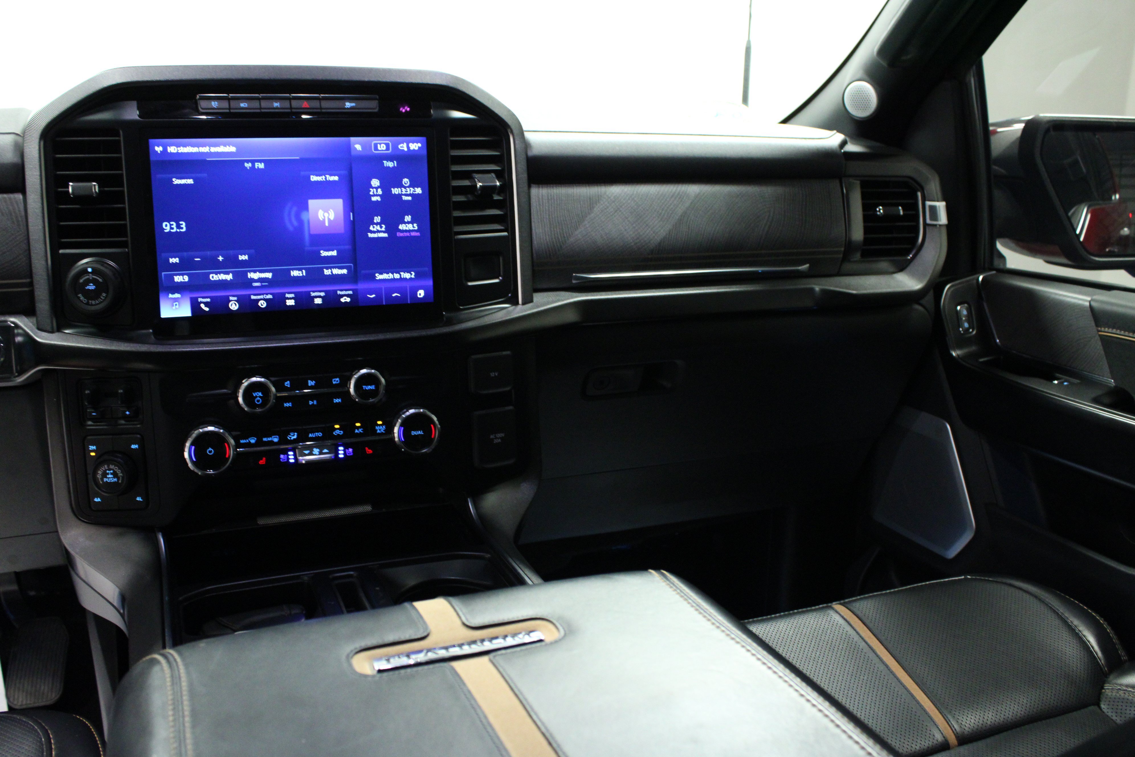 Used 2023 Ford F150 Platinum w/ Equipment Group 701A High AWD/4WD image 19