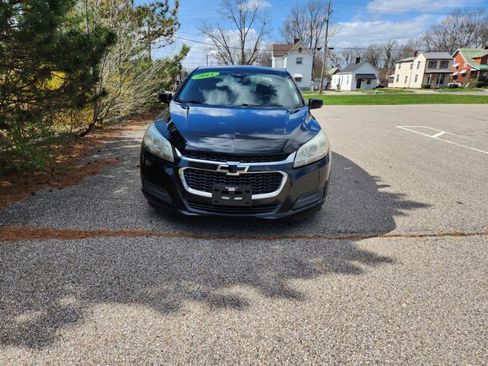 Used 2015 Chevrolet Malibu LT image 4