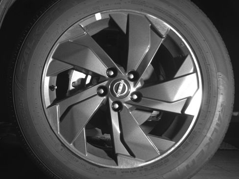 Used 2025 Nissan Rogue SV FWD image 12