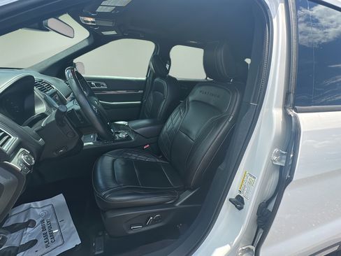 Used 2018 Ford Explorer Platinum AWD/4WD image 17