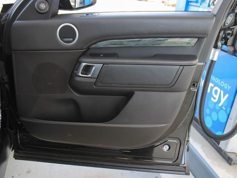 Used 2018 Land Rover Discovery HSE Luxury AWD/4WD image 46
