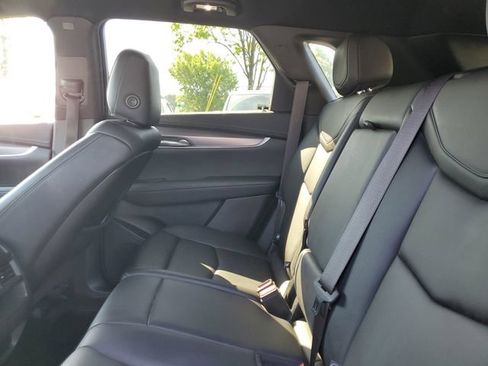 Used 2023 Cadillac XT5 Luxury FWD image 10