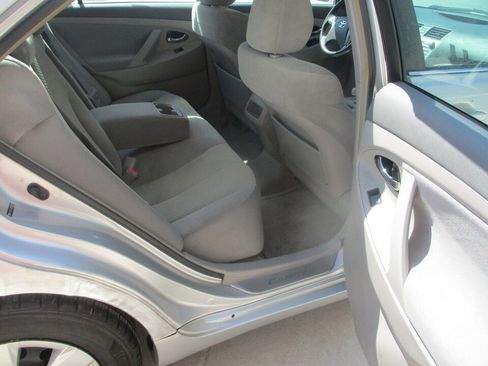 Used 2008 Toyota Camry LE FWD image 21