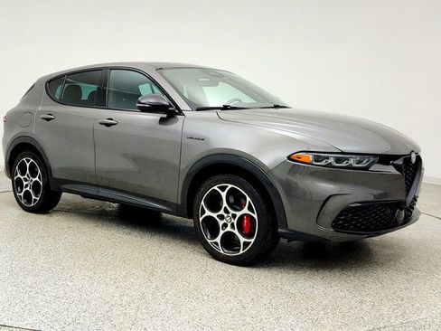 Used 2024 Alfa Romeo Tonale Veloce AWD/4WD image 3