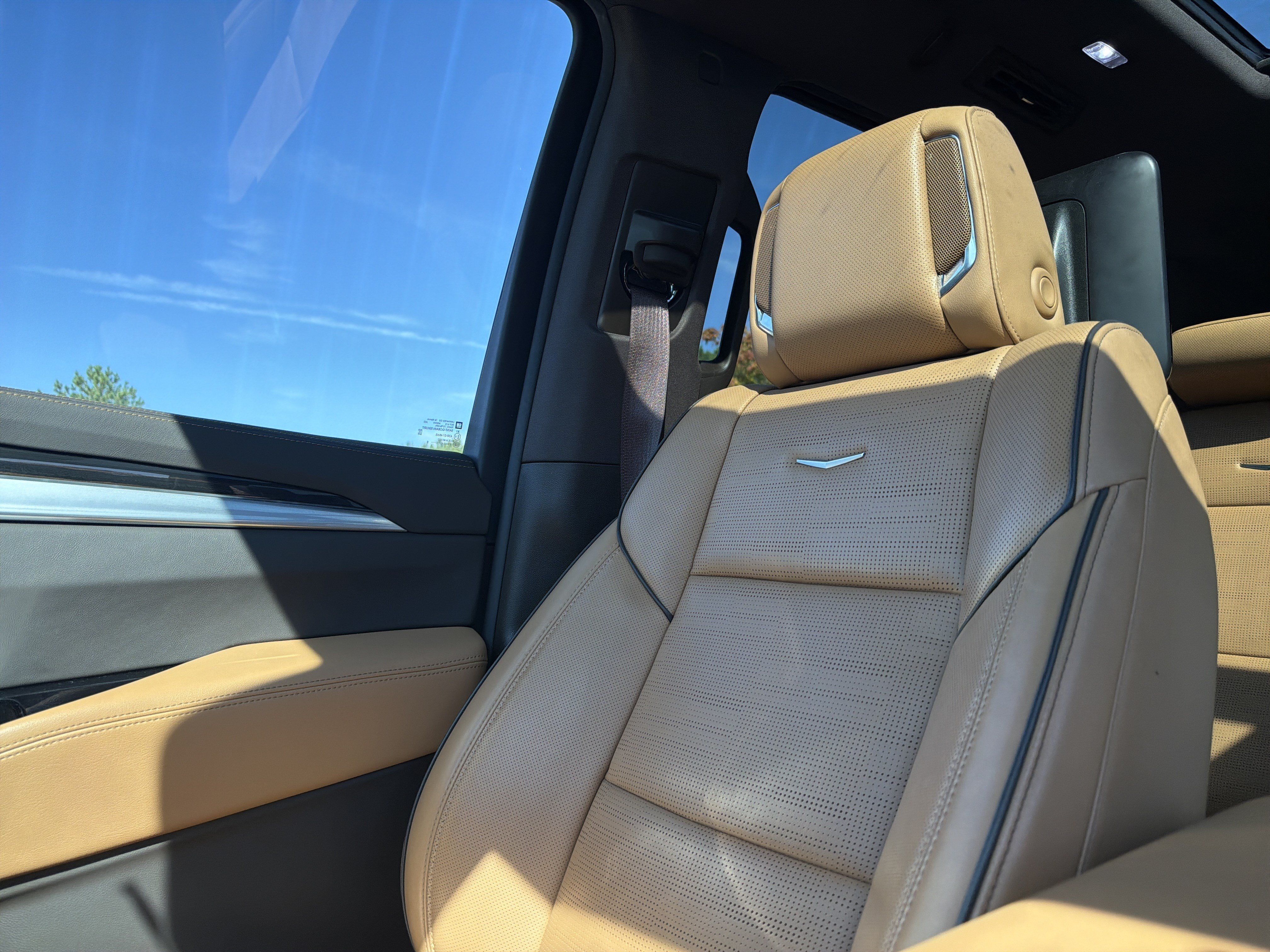 Used 2025 Cadillac Escalade Premium Luxury w/ Touring Package AWD/4WD image 76