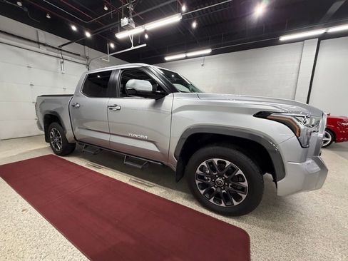 Used 2024 Toyota Tundra Limited AWD/4WD image 9