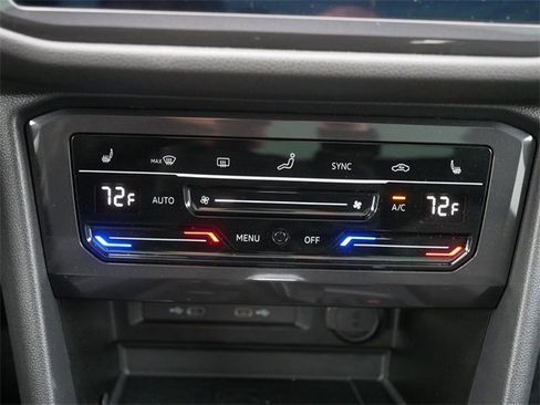 Certified 2024 Volkswagen Tiguan SE R-Line image 30