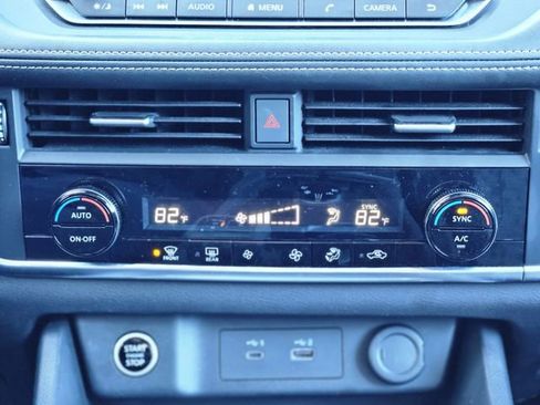 Certified 2023 Nissan Rogue SV image 24