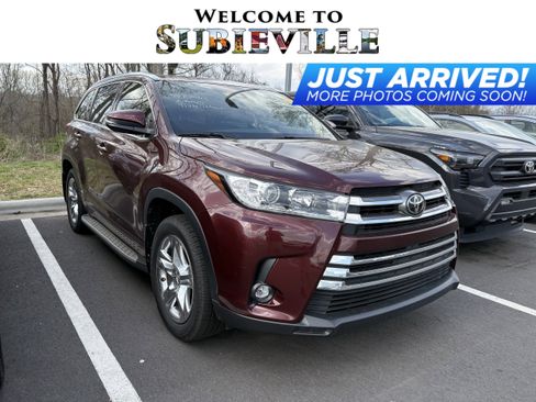 Used 2019 Toyota Highlander Limited image 1