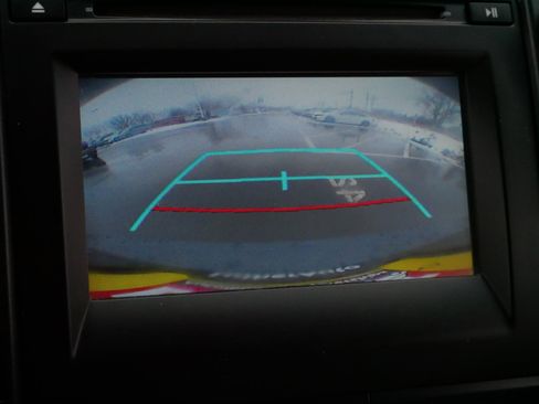 Used 2015 Toyota Camry LE image 28