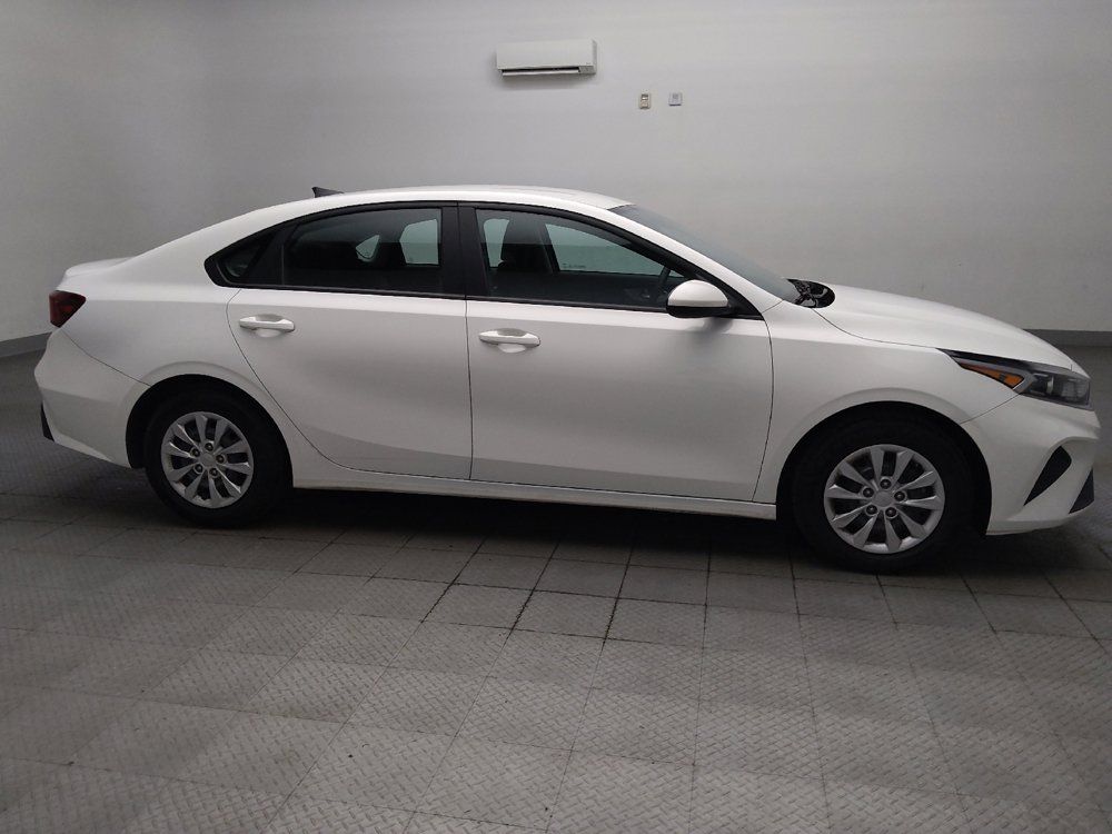 Used 2023 Kia Forte LX FWD image 11