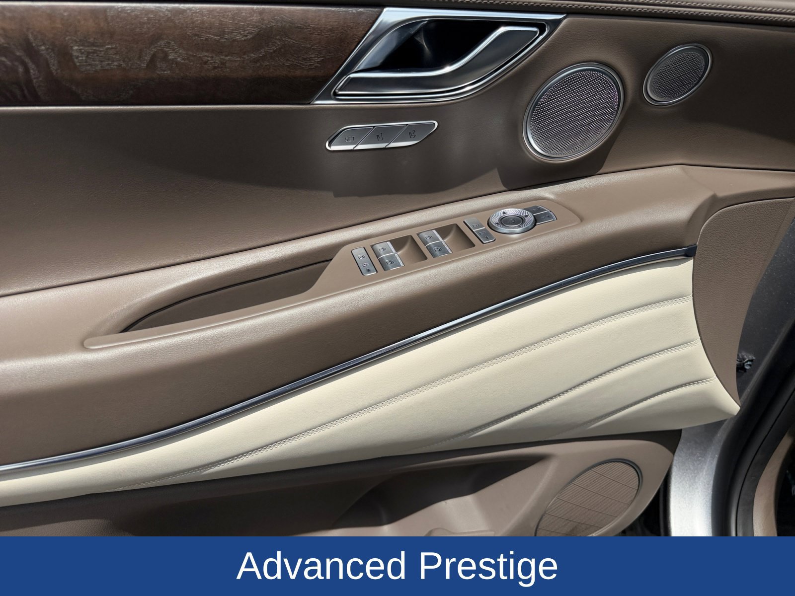 Used 2022 Genesis GV80 2.5T w/ Prestige Package 04 AWD/4WD image 17
