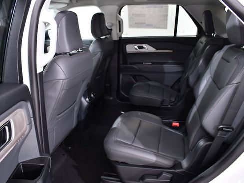 New 2026 Ford Explorer Active w/ Active Comfort Package image 16