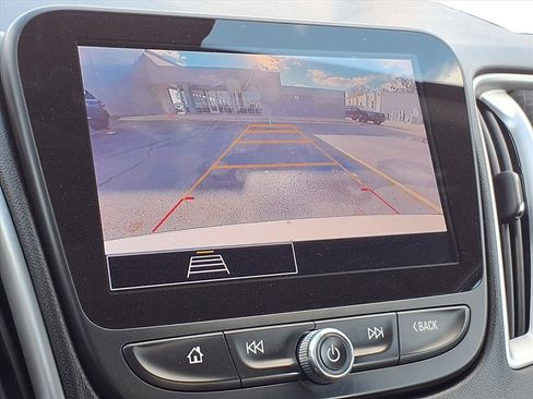 Used 2024 Chevrolet Malibu LT image 8