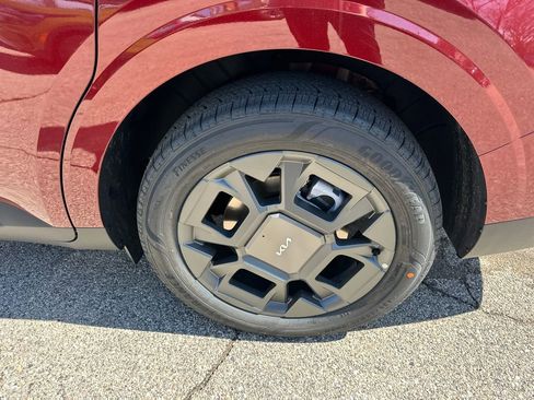 New 2026 Kia Carnival EX FWD image 41