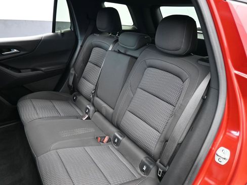 Used 2025 Chevrolet Equinox LT image 35