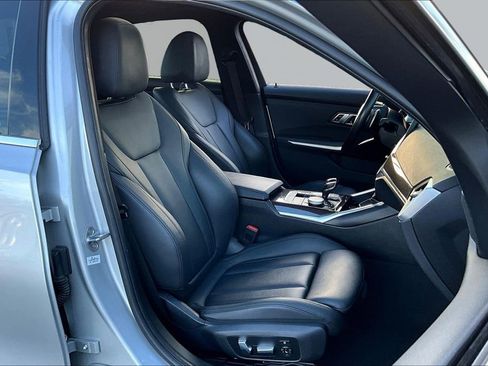 Used 2019 BMW 330i Sedan w/ Convenience Package image 26