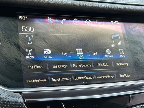 Used 2017 Cadillac XT5 Premium Luxury w/ Driver Assist Package FWD image 21