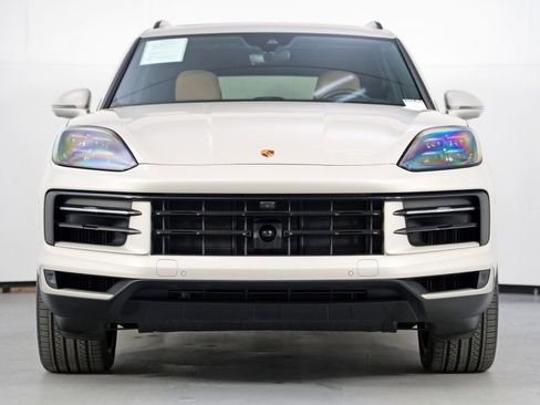 Used 2025 Porsche Cayenne E-Hybrid image 7