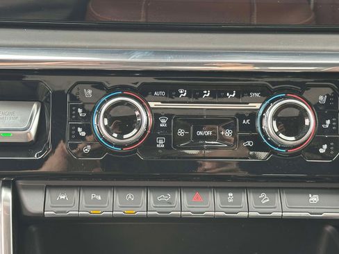 Used 2024 GMC Sierra 1500 Denali Ultimate AWD/4WD image 13