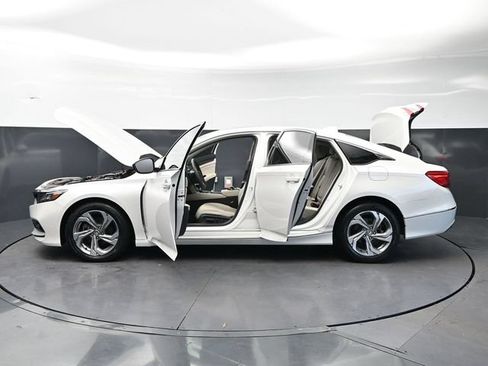 Used 2020 Honda Accord EX image 34
