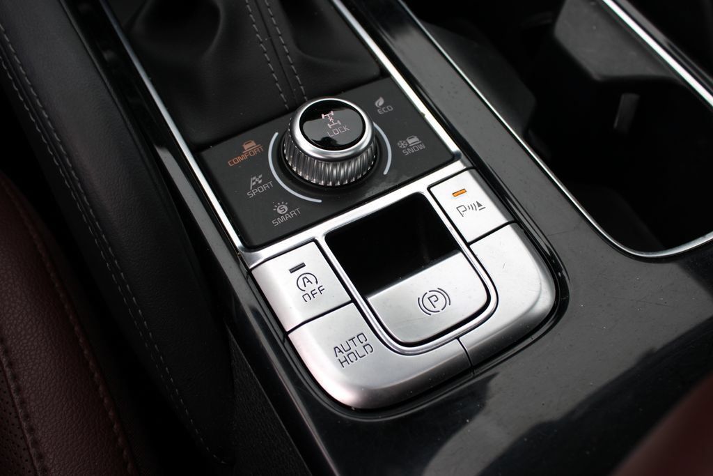 Used 2023 Kia Telluride EX w/ EX Captain's Chair Package AWD/4WD image 25