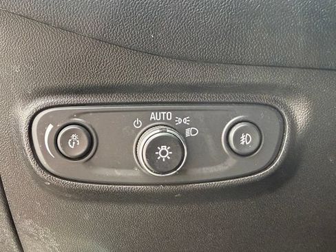 Used 2020 Chevrolet Equinox LT FWD image 25