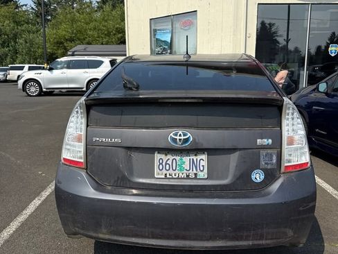 Used 2010 Toyota Prius Two FWD image 3