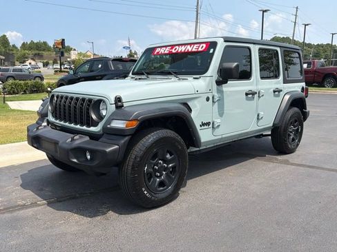 Used 2024 Jeep Wrangler Unlimited Sport AWD/4WD image 4