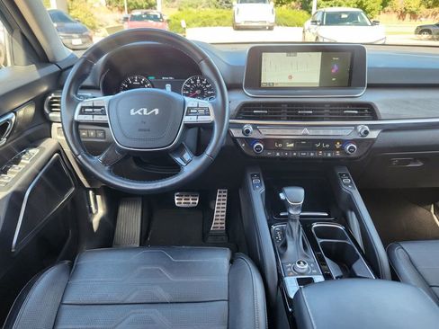 Certified 2022 Kia Telluride SX w/ SX Prestige Package image 14