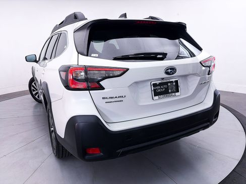 Used 2023 Subaru Outback Premium AWD/4WD image 8