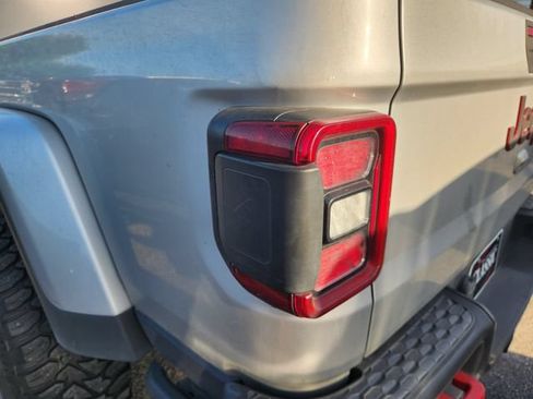 Used 2022 Jeep Gladiator Rubicon w/ LED Lighting Group AWD/4WD image 7