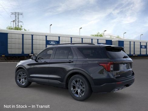 New 2026 Ford Explorer Active w/ Active Comfort Package AWD/4WD image 4
