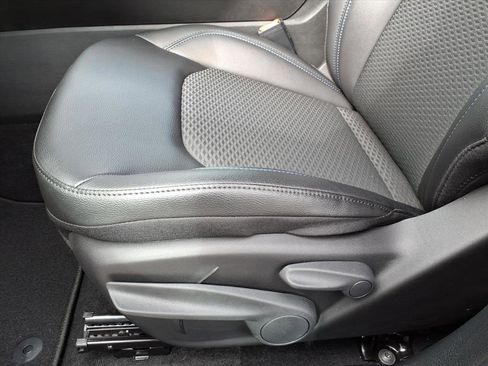 New 2026 Jeep Compass Latitude image 16