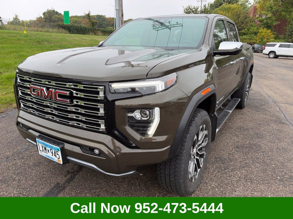 Used 2023 GMC Canyon Denali AWD/4WD image 1