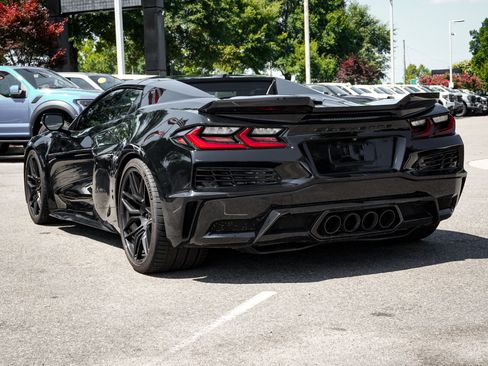 Used 2024 Chevrolet Corvette Z06 RWD image 8