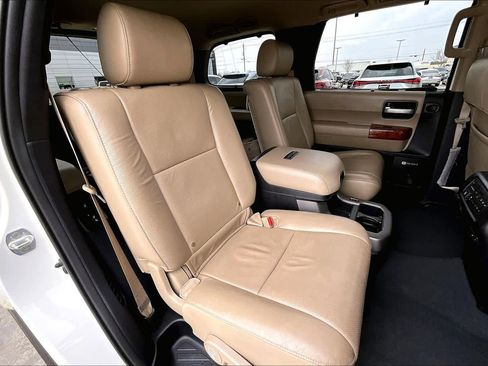 Used 2019 Toyota Sequoia Platinum image 20