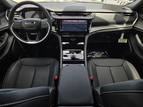 New 2026 Jeep Grand Cherokee Limited AWD/4WD image 15