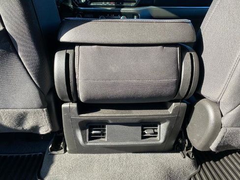 Used 2024 Chevrolet Silverado 2500 LT image 29